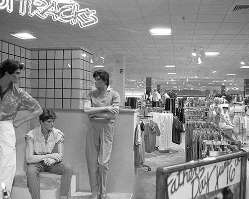 Alt text for image: Inside the Stevens Point JCPenney store in 1985.