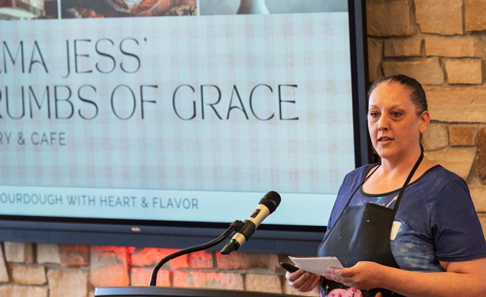 Jessica Hermanson, Mid-State Business Management student, presenting her business idea at the New Ideas Pitch Challenge.